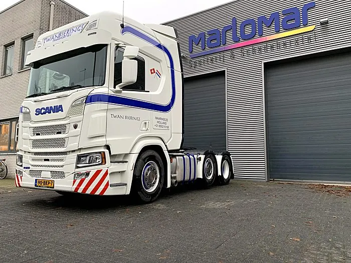 Scania truckcabine overgespoten door Marlomar